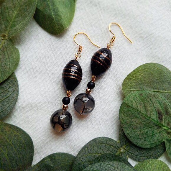 Spiderweb Agate Gold Earrings, Whimsigoth Crystal Earrings, Vintage Inspired - Picture 3 of 8